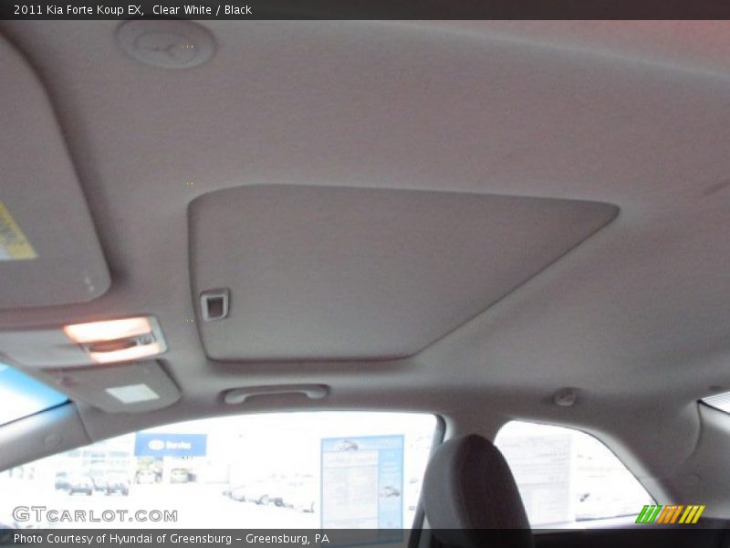 Clear White / Black 2011 Kia Forte Koup EX