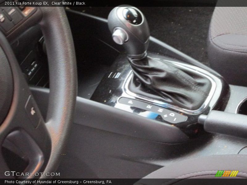 Clear White / Black 2011 Kia Forte Koup EX