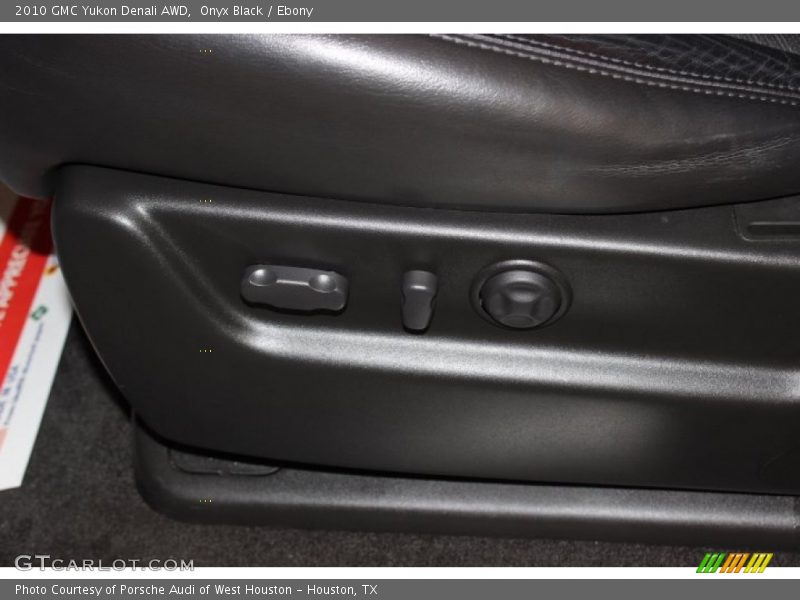 Onyx Black / Ebony 2010 GMC Yukon Denali AWD