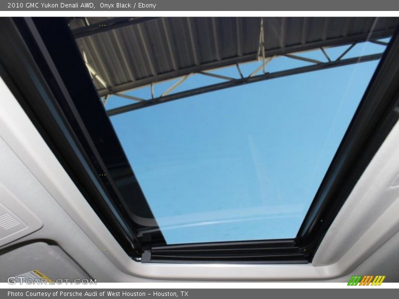 Onyx Black / Ebony 2010 GMC Yukon Denali AWD