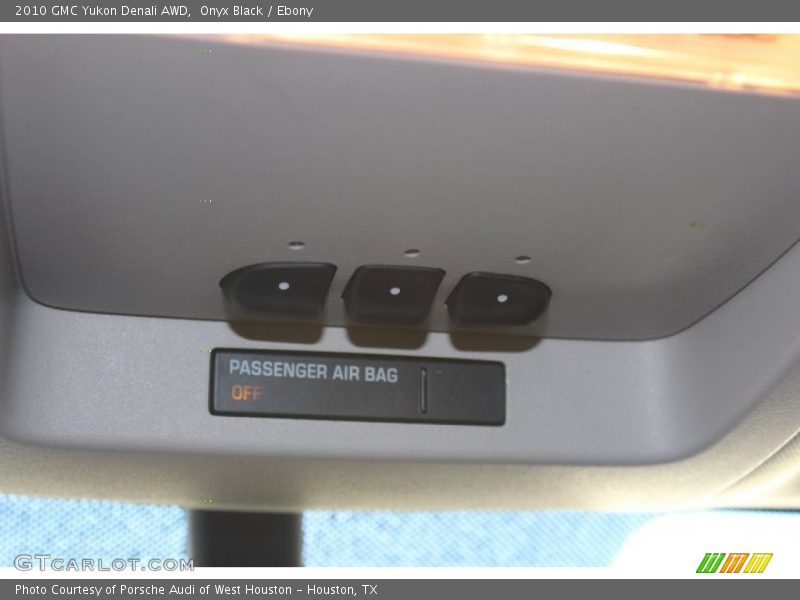 Onyx Black / Ebony 2010 GMC Yukon Denali AWD