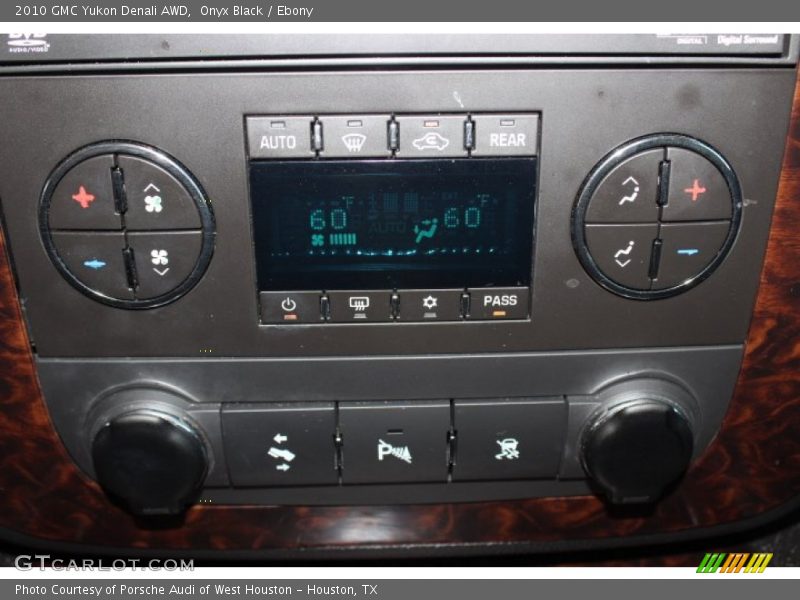 Onyx Black / Ebony 2010 GMC Yukon Denali AWD