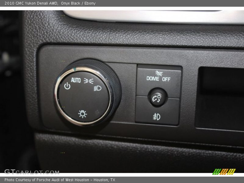 Onyx Black / Ebony 2010 GMC Yukon Denali AWD