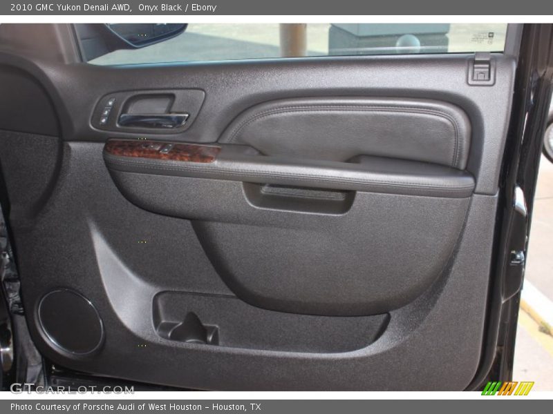 Onyx Black / Ebony 2010 GMC Yukon Denali AWD