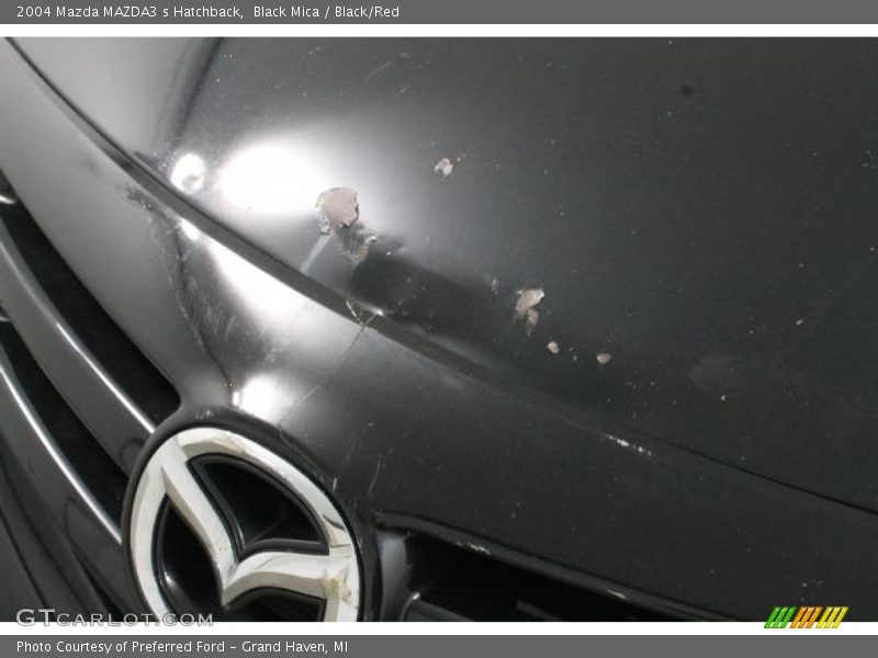 Black Mica / Black/Red 2004 Mazda MAZDA3 s Hatchback