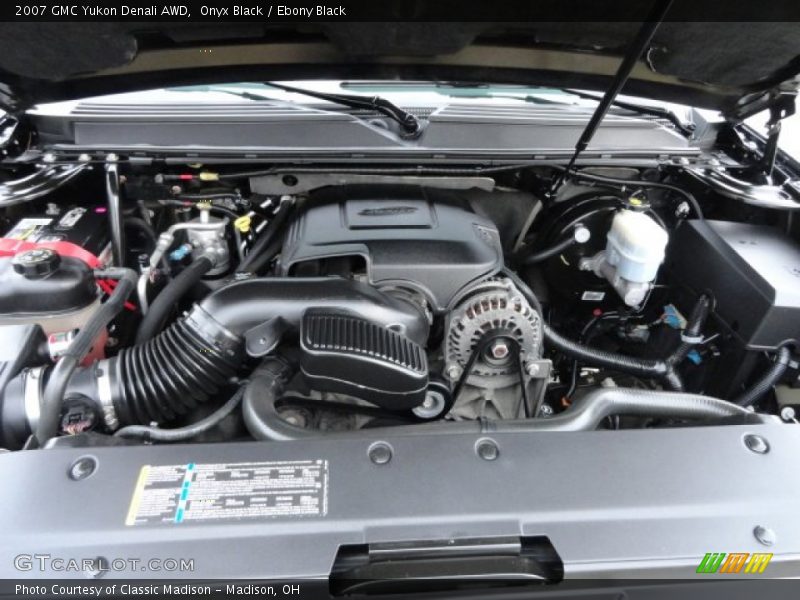 Onyx Black / Ebony Black 2007 GMC Yukon Denali AWD