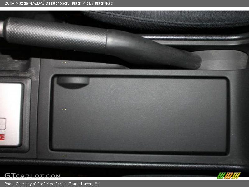 Black Mica / Black/Red 2004 Mazda MAZDA3 s Hatchback