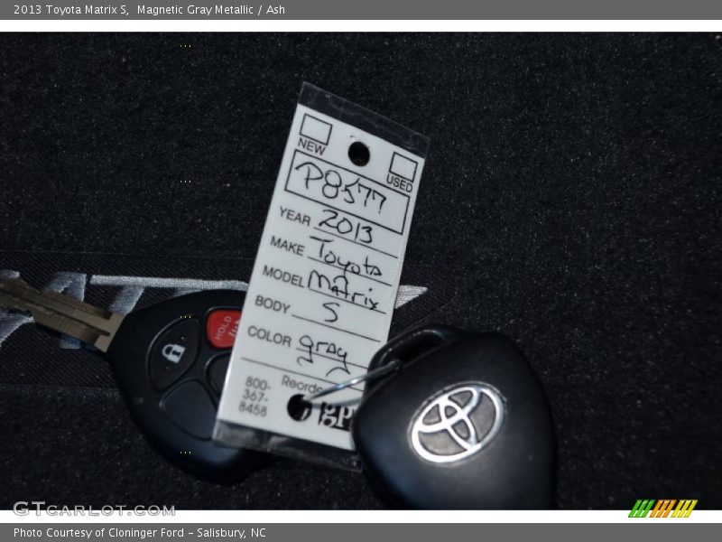 Magnetic Gray Metallic / Ash 2013 Toyota Matrix S