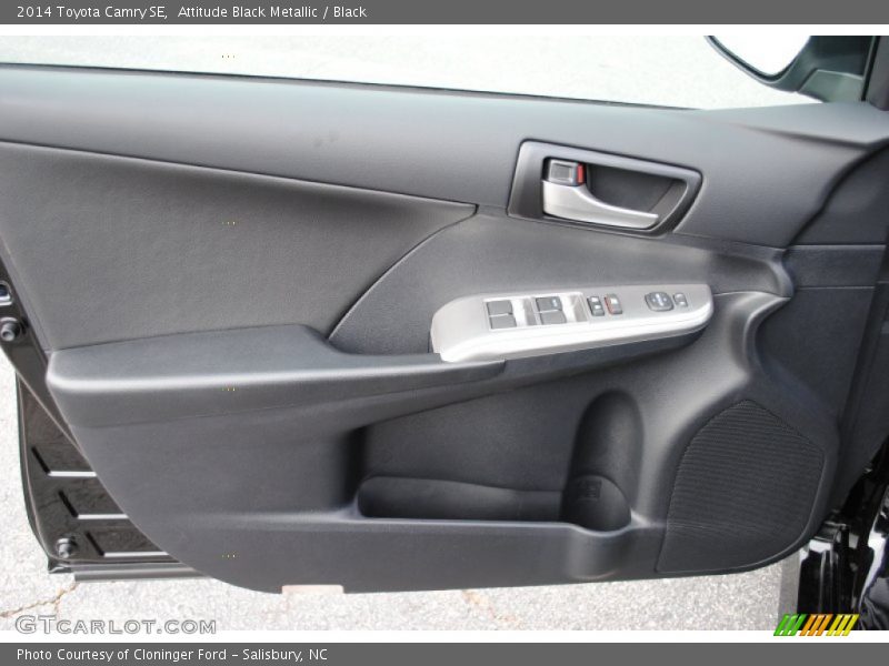 Attitude Black Metallic / Black 2014 Toyota Camry SE