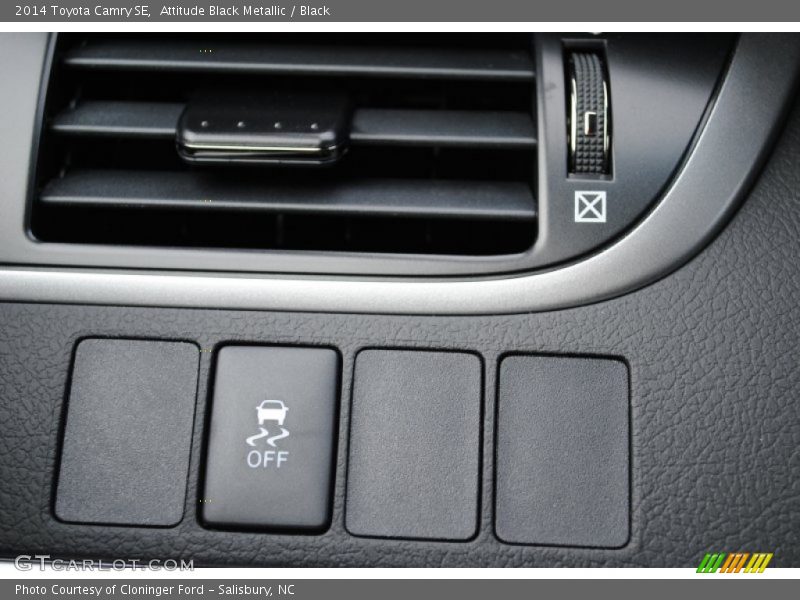 Attitude Black Metallic / Black 2014 Toyota Camry SE