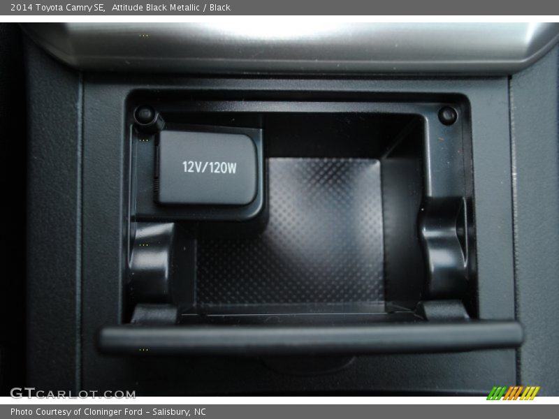 Attitude Black Metallic / Black 2014 Toyota Camry SE