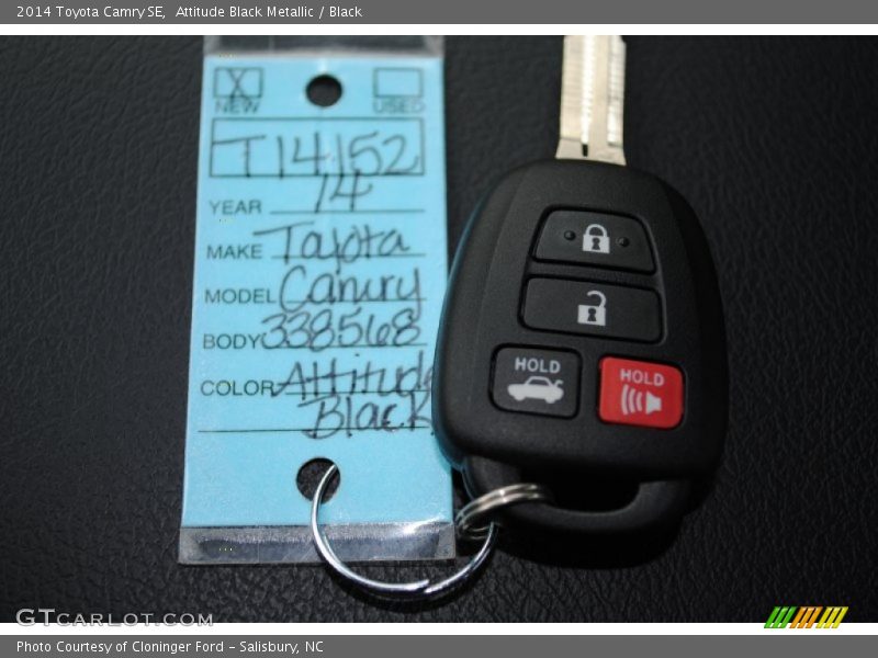 Attitude Black Metallic / Black 2014 Toyota Camry SE