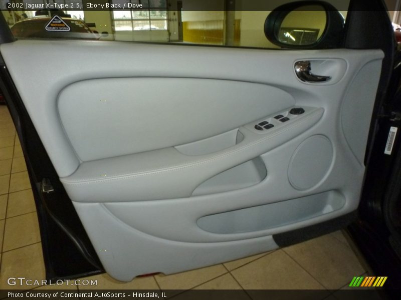 Ebony Black / Dove 2002 Jaguar X-Type 2.5