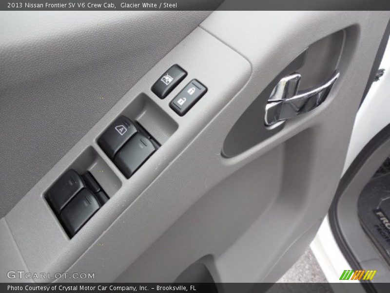 Glacier White / Steel 2013 Nissan Frontier SV V6 Crew Cab