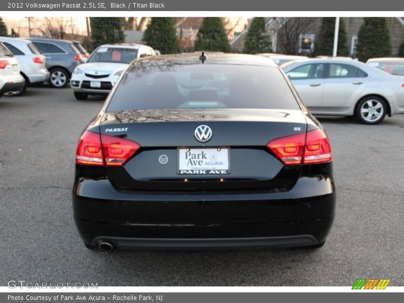Black / Titan Black 2012 Volkswagen Passat 2.5L SE