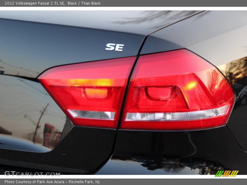 Black / Titan Black 2012 Volkswagen Passat 2.5L SE