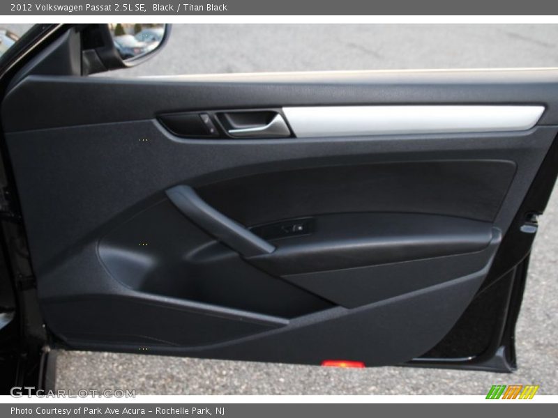 Black / Titan Black 2012 Volkswagen Passat 2.5L SE