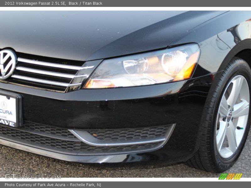 Black / Titan Black 2012 Volkswagen Passat 2.5L SE