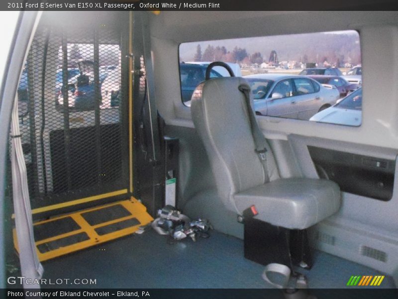 Oxford White / Medium Flint 2011 Ford E Series Van E150 XL Passenger