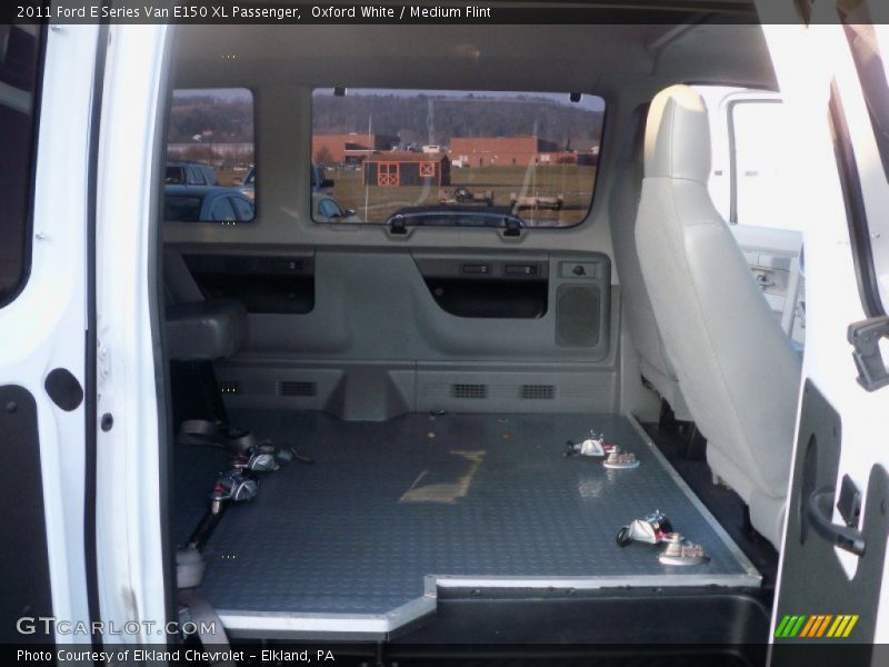 Oxford White / Medium Flint 2011 Ford E Series Van E150 XL Passenger