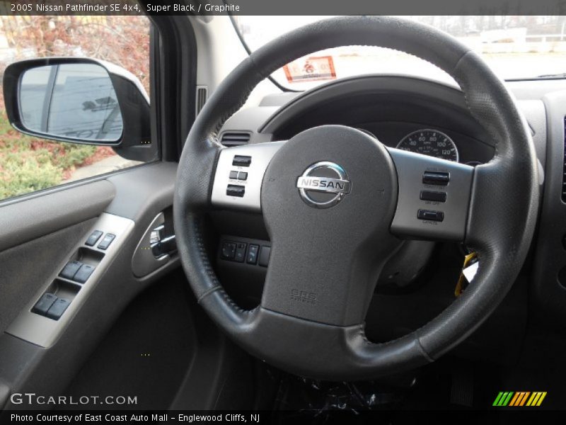 Super Black / Graphite 2005 Nissan Pathfinder SE 4x4
