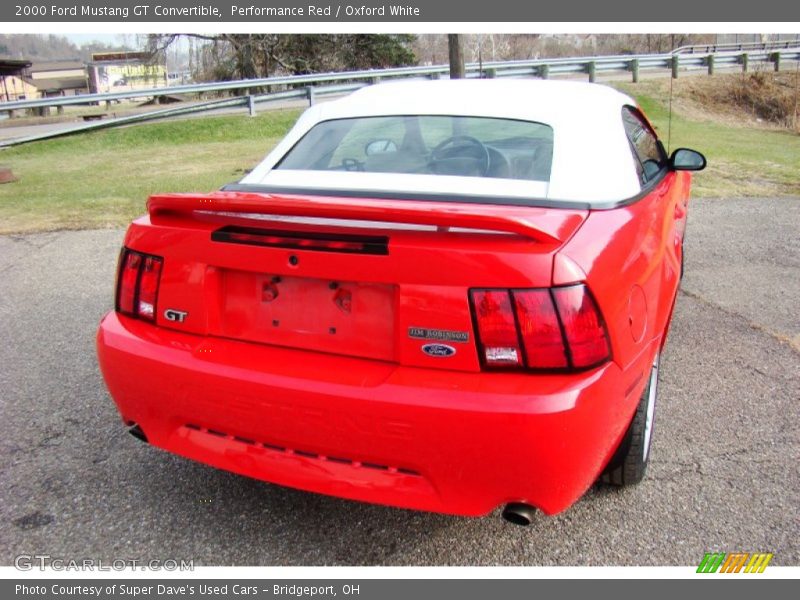 Performance Red / Oxford White 2000 Ford Mustang GT Convertible