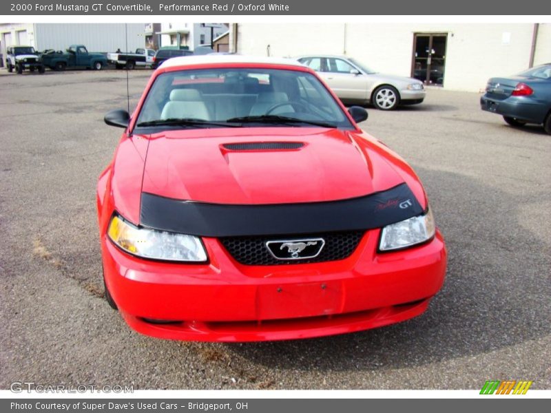 Performance Red / Oxford White 2000 Ford Mustang GT Convertible