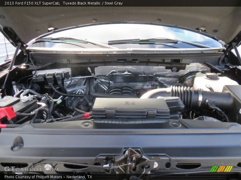 Tuxedo Black Metallic / Steel Gray 2013 Ford F150 XLT SuperCab