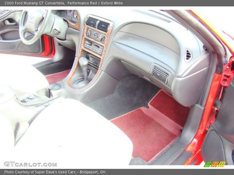 Performance Red / Oxford White 2000 Ford Mustang GT Convertible