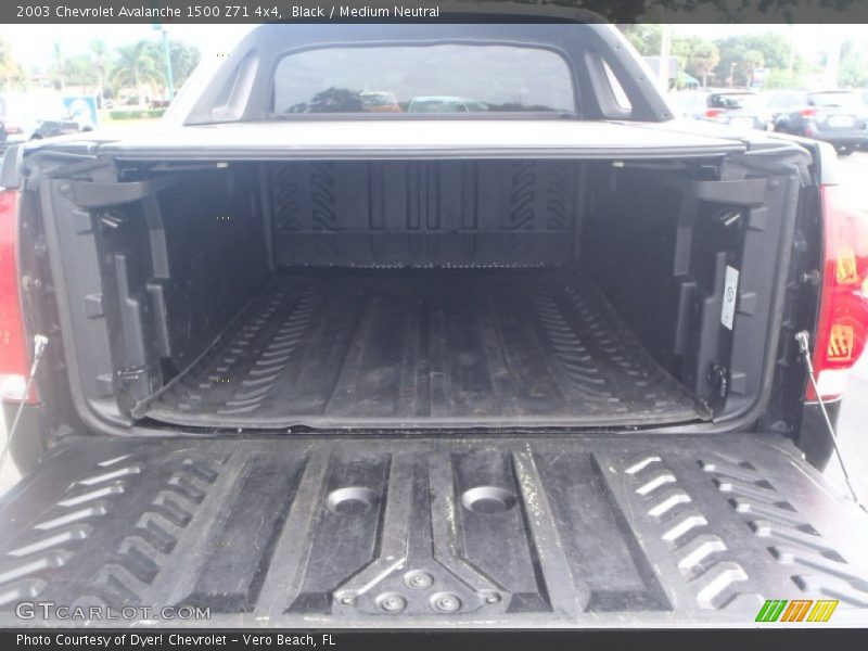 Black / Medium Neutral 2003 Chevrolet Avalanche 1500 Z71 4x4