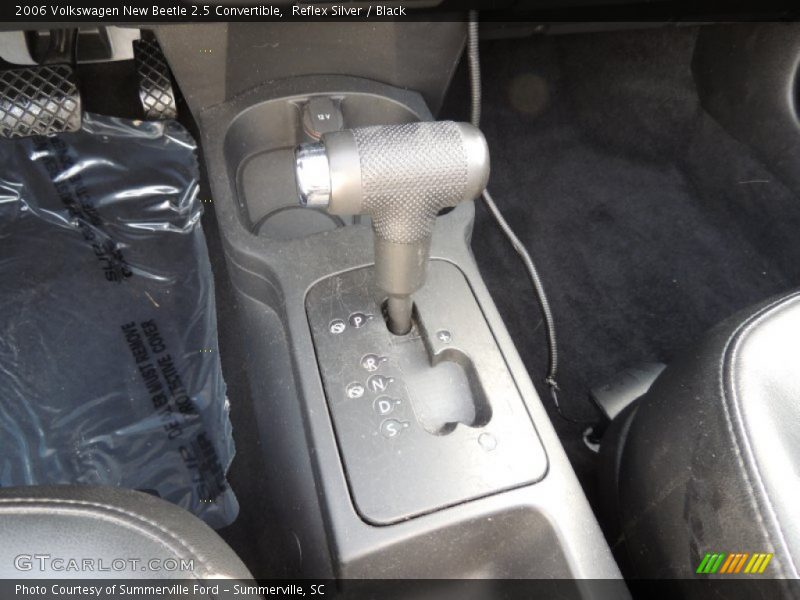 Reflex Silver / Black 2006 Volkswagen New Beetle 2.5 Convertible