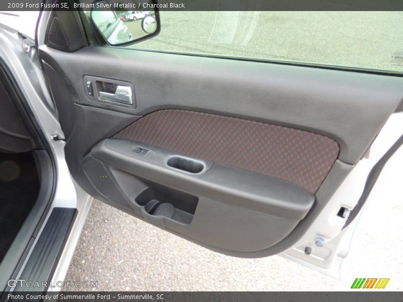 Brilliant Silver Metallic / Charcoal Black 2009 Ford Fusion SE