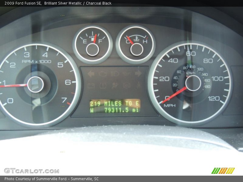 Brilliant Silver Metallic / Charcoal Black 2009 Ford Fusion SE