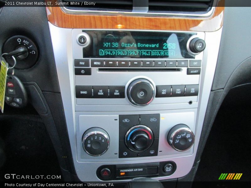 Summit White / Ebony 2011 Chevrolet Malibu LT