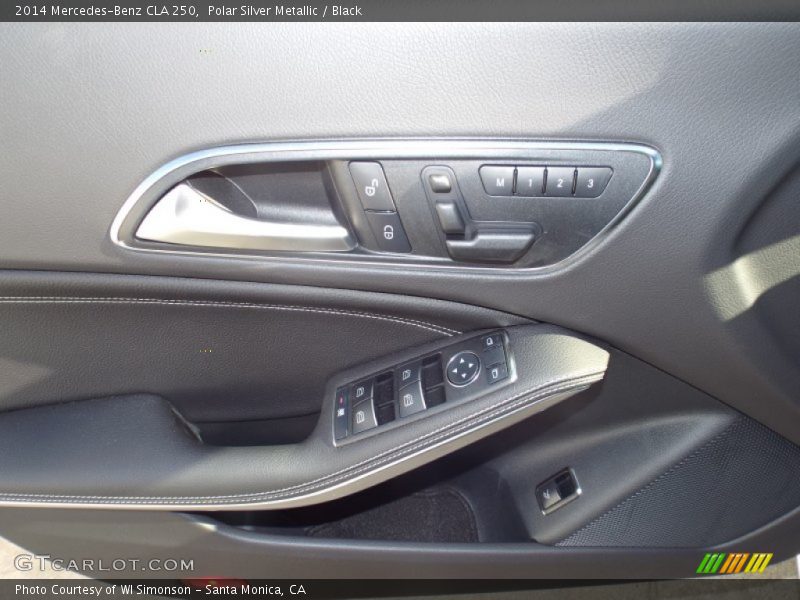 Polar Silver Metallic / Black 2014 Mercedes-Benz CLA 250