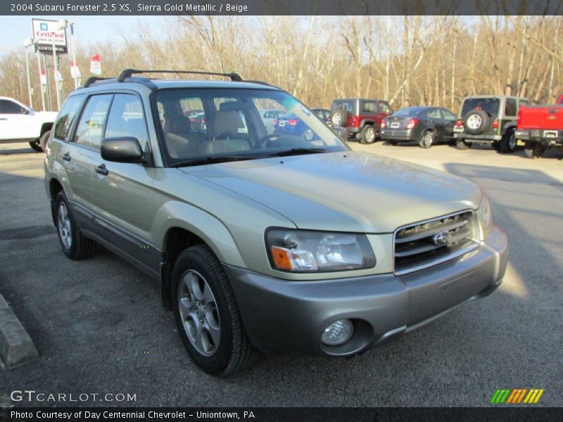 Front 3/4 View of 2004 Forester 2.5 XS