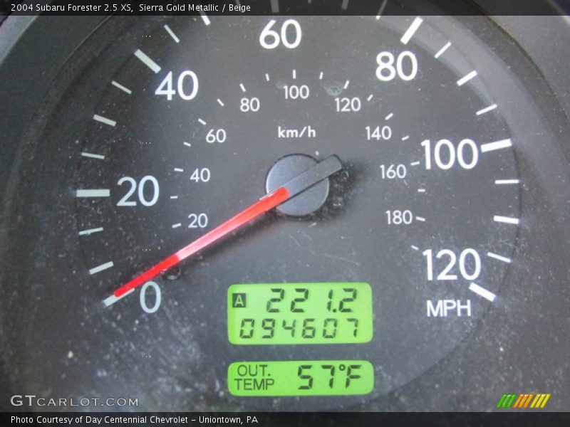 Sierra Gold Metallic / Beige 2004 Subaru Forester 2.5 XS