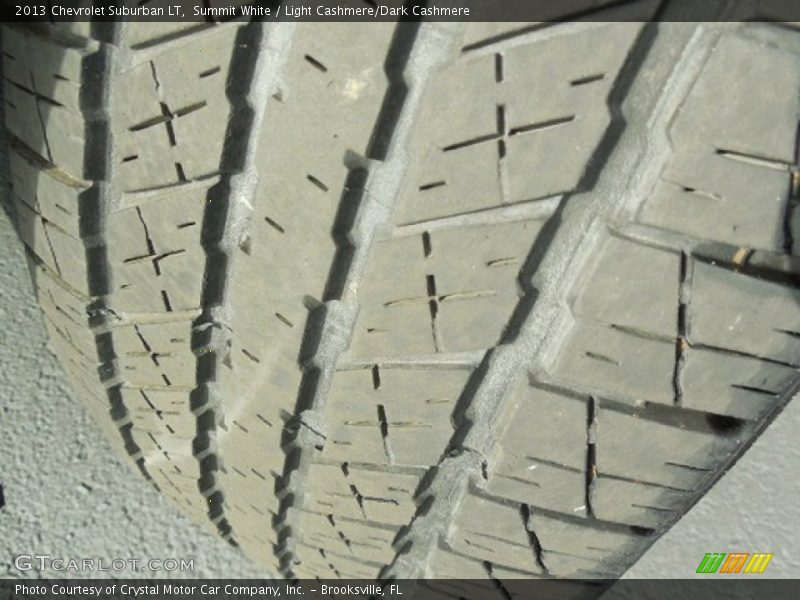 Summit White / Light Cashmere/Dark Cashmere 2013 Chevrolet Suburban LT