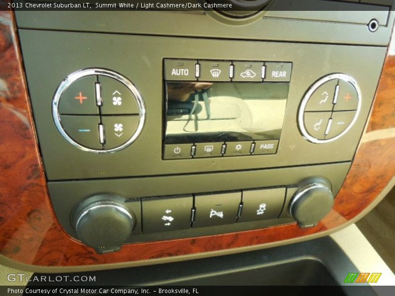 Summit White / Light Cashmere/Dark Cashmere 2013 Chevrolet Suburban LT