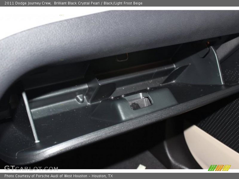 Brilliant Black Crystal Pearl / Black/Light Frost Beige 2011 Dodge Journey Crew