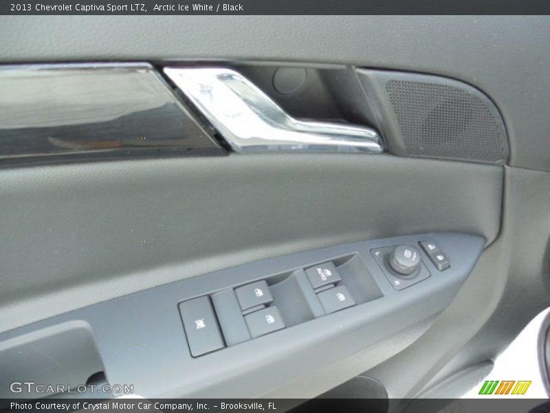 Arctic Ice White / Black 2013 Chevrolet Captiva Sport LTZ