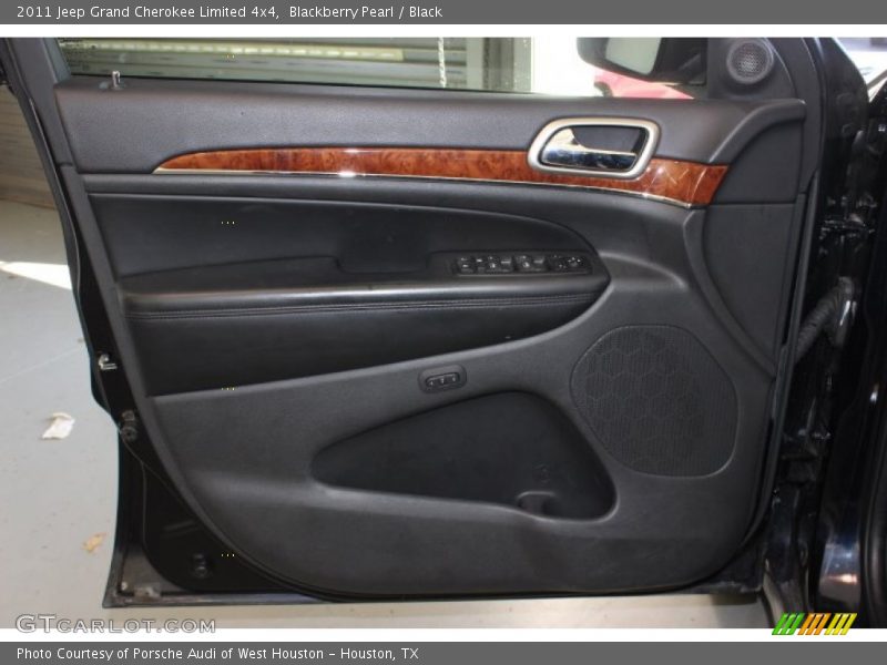 Blackberry Pearl / Black 2011 Jeep Grand Cherokee Limited 4x4