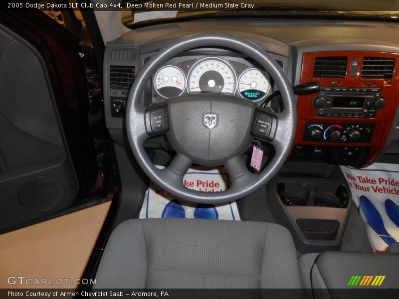 Deep Molten Red Pearl / Medium Slate Gray 2005 Dodge Dakota SLT Club Cab 4x4