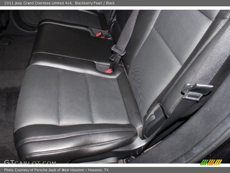 Blackberry Pearl / Black 2011 Jeep Grand Cherokee Limited 4x4