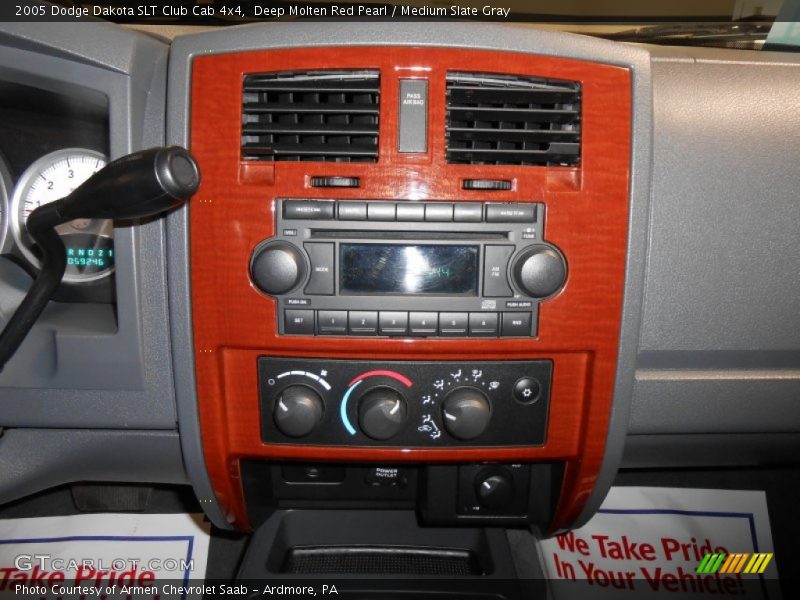 Deep Molten Red Pearl / Medium Slate Gray 2005 Dodge Dakota SLT Club Cab 4x4