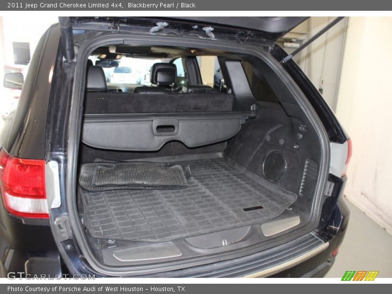 Blackberry Pearl / Black 2011 Jeep Grand Cherokee Limited 4x4