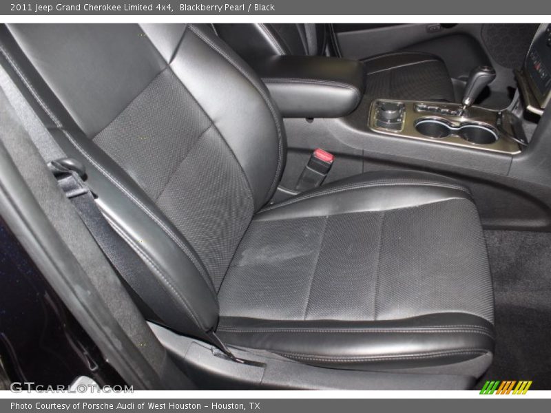 Blackberry Pearl / Black 2011 Jeep Grand Cherokee Limited 4x4
