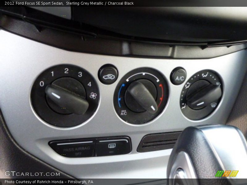 Sterling Grey Metallic / Charcoal Black 2012 Ford Focus SE Sport Sedan