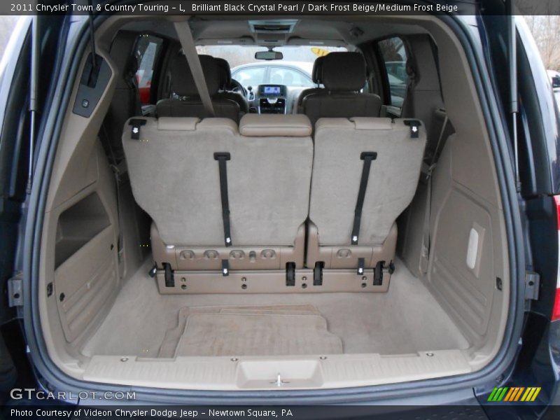 Brilliant Black Crystal Pearl / Dark Frost Beige/Medium Frost Beige 2011 Chrysler Town & Country Touring - L