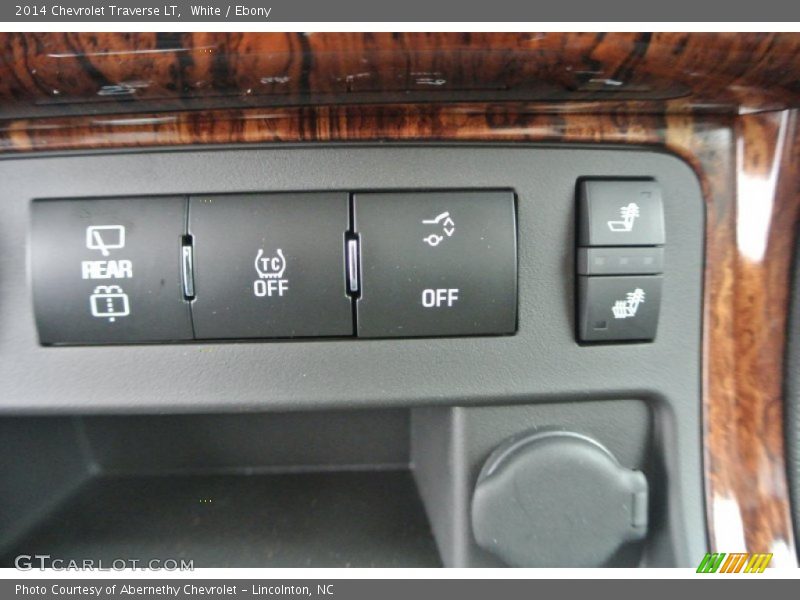 White / Ebony 2014 Chevrolet Traverse LT